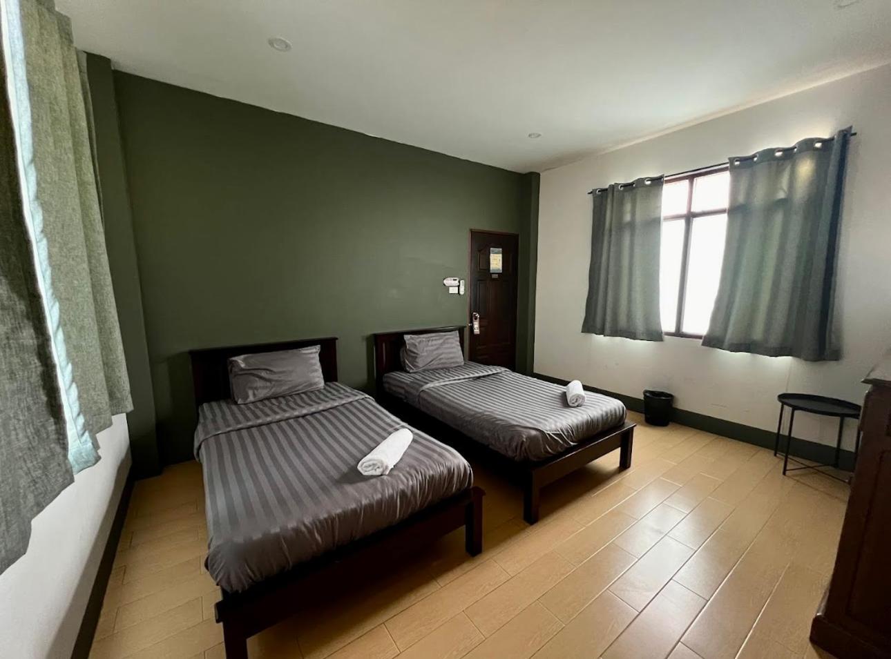Niece Hostel Phuket - Sha Extra Plus Dış mekan fotoğraf