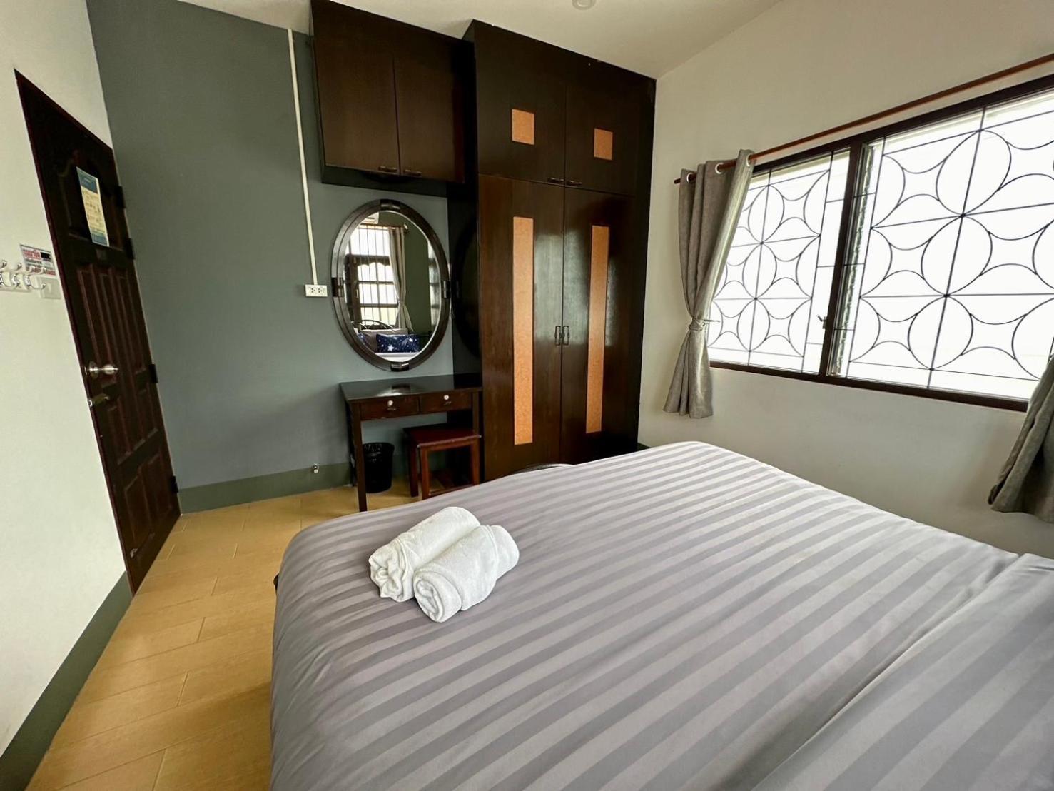 Niece Hostel Phuket - Sha Extra Plus Dış mekan fotoğraf